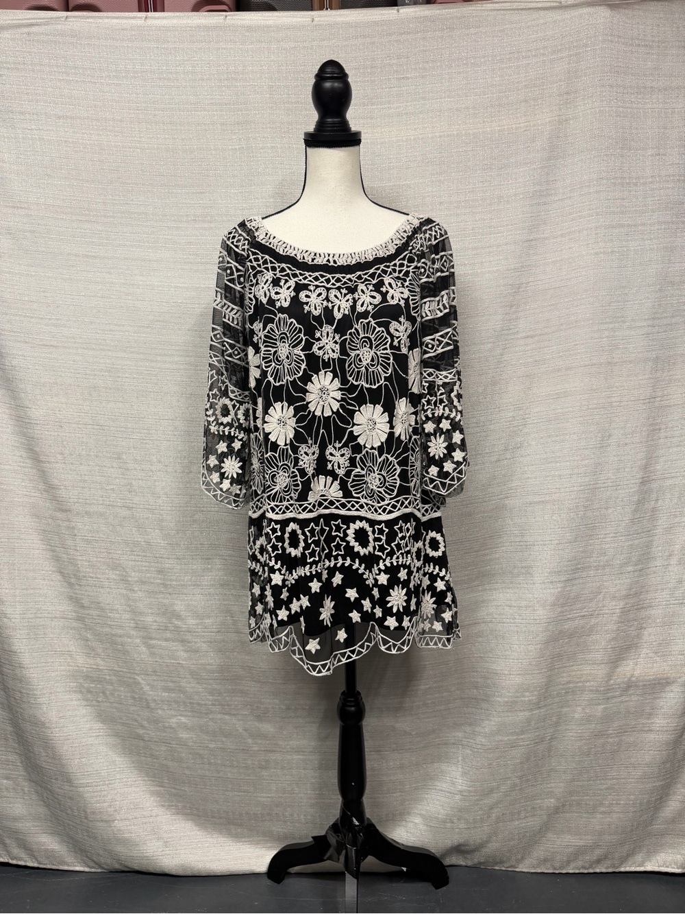 Vintage Collection Embroidered Boho Dress | Black & Ivory | Size Medium